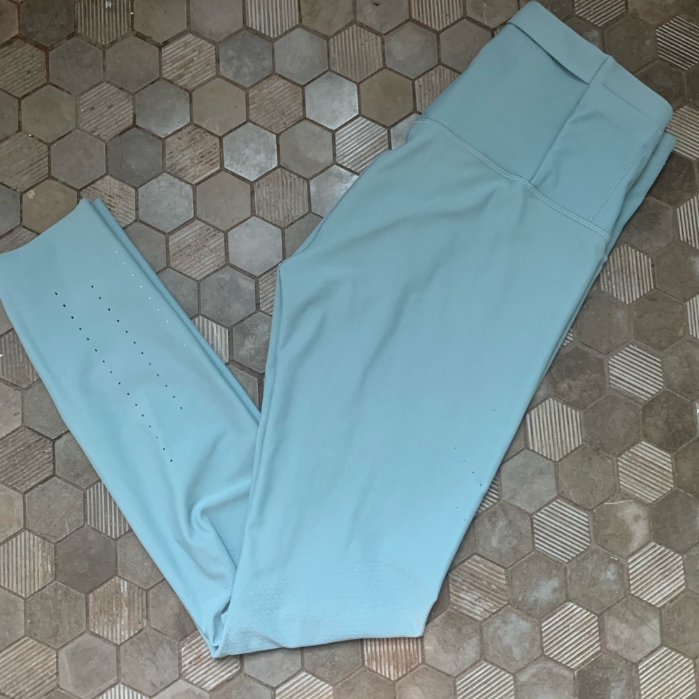 Lululemon Zoned In Tight 27”